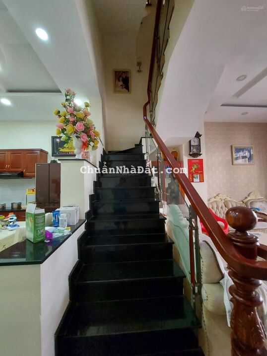 Cho thuê nhà nguyên căn 2 lầu 5 phòng làm spa, CHDV, công ty