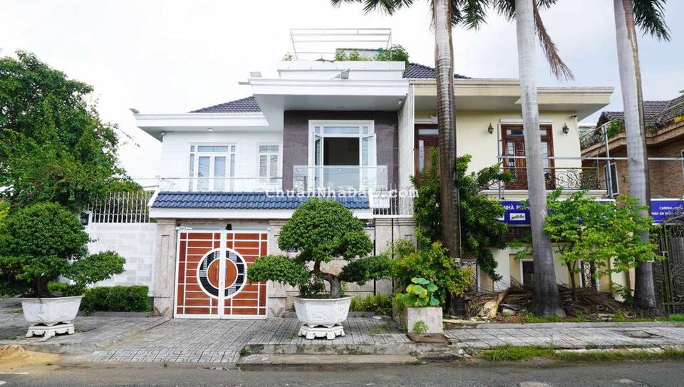 𝐕𝐢𝐥𝐚 𝐆𝐨́𝐜 𝟐𝐌𝐓𝐊𝐃 𝐍𝐠𝐮𝐲𝐞̂̃𝐧 𝐇𝐮̛̃𝐮 𝐃𝐚̣̂𝐭 𝟔𝟎𝟎𝐦2