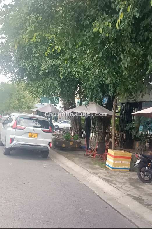 Sang quán Cafe lô góc 300m2 tại KDC Vĩnh Tân giá 340 triệu.