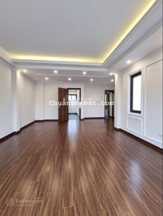 Hot ! Cho thuê mặt bằng kinh doanh ,văn phòng tại Trần Quang Diệu 140m2 x2T ô tô đỗ cửa vỉa hè 4M