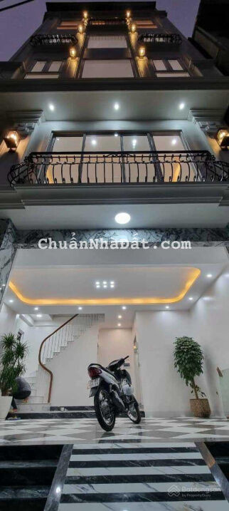 Hot ! Cho thuê mặt bằng kinh doanh ,văn phòng tại Trần Quang Diệu 140m2 x2T ô tô đỗ cửa vỉa hè 4M