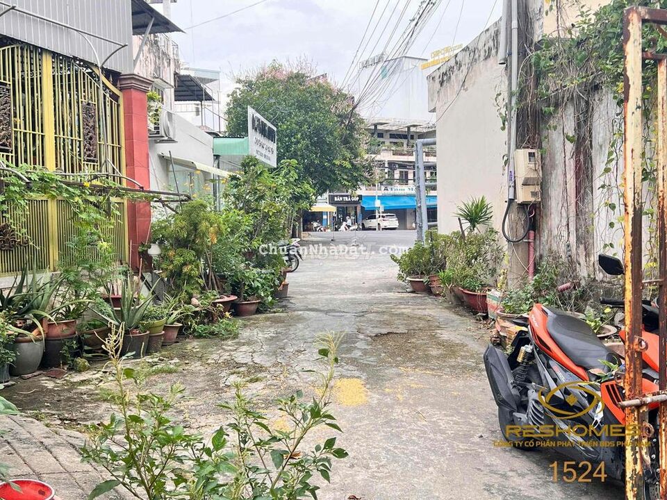 Cho thuê đất 270m2 sau lưng công an tỉnh P.Tân Tiến 10tr/th vị trí đẹp