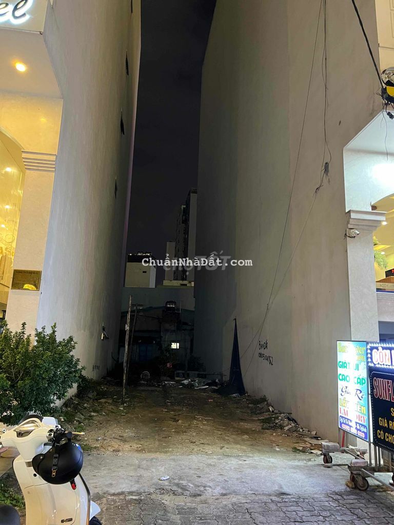 CHO THUÊ MẶT TIỀN HỒ NGHINH sát góc ngã tư.